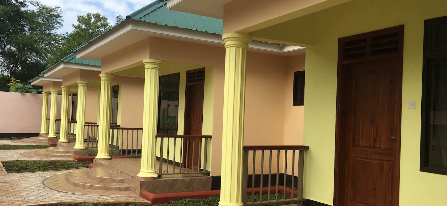 twiga-camp-site-and-lodge